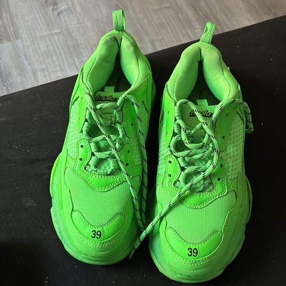 Lime green Balenciaga - Picture 14 of 15